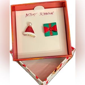 New Betsey Johnson Holiday Christmas Hat / Gift Box Mismatch Stud Earrings